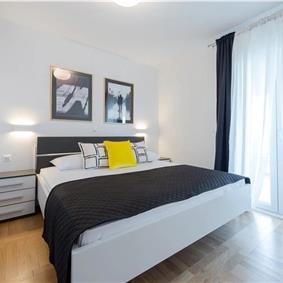 3 bedroom villa with infinity pool in Mlini, sleeps 6